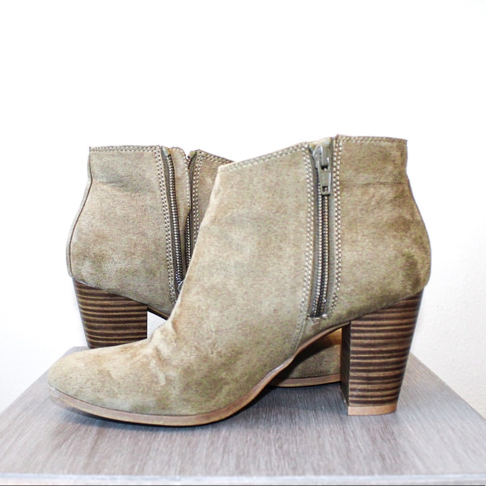 Green old navy heeled booties